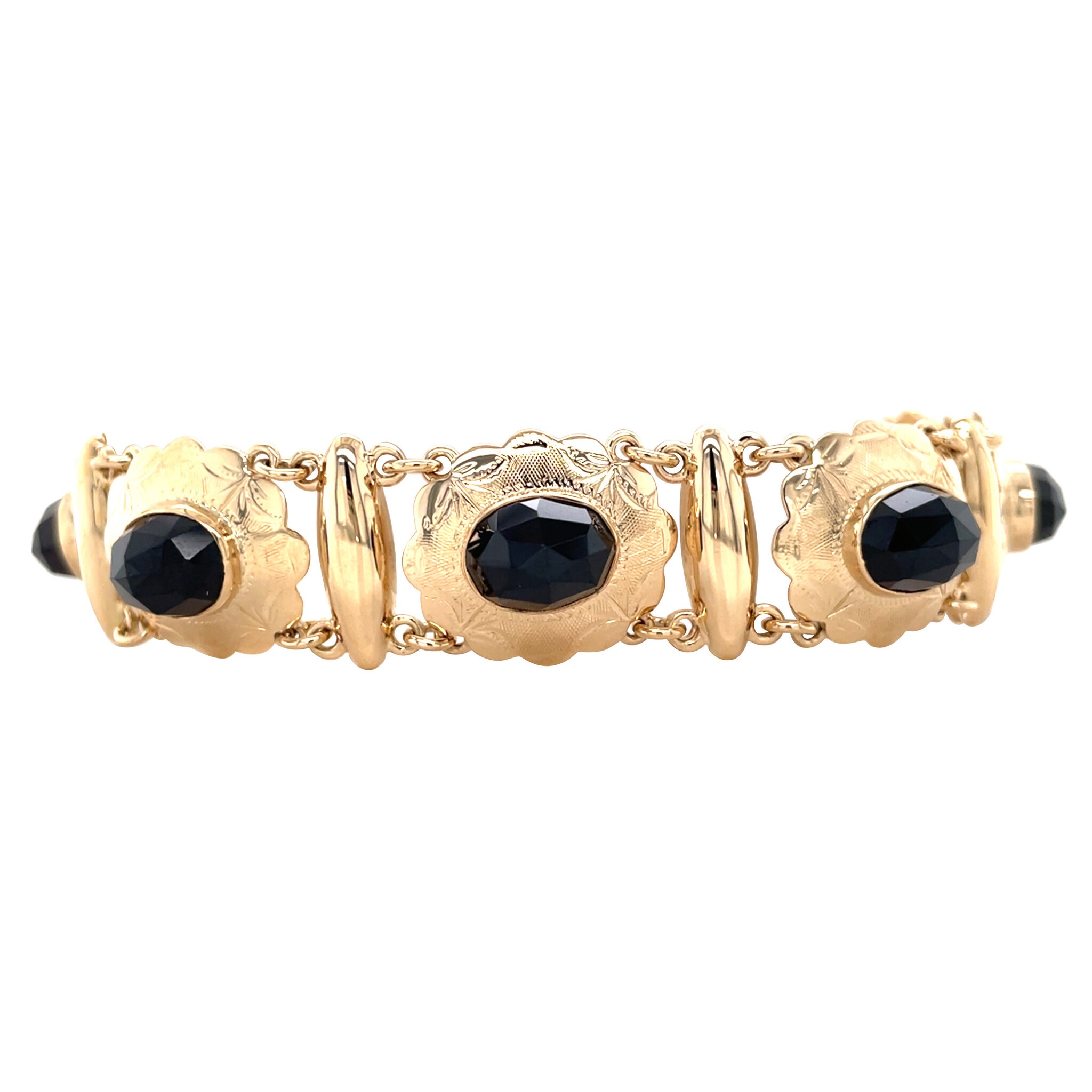 Gouden armband met granaat 14 kt